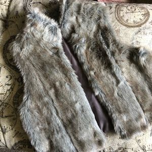 Elle Faux Fur Cropped Vest